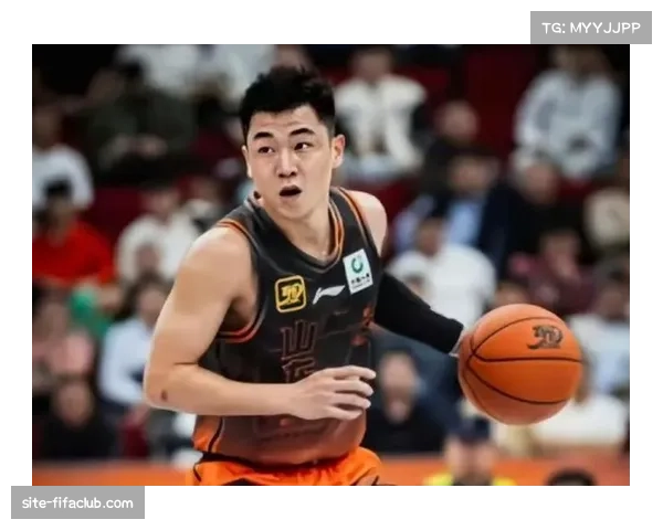 山东男篮凭借防守韧性杀入四强 邱彪指导打造立体化防守网络